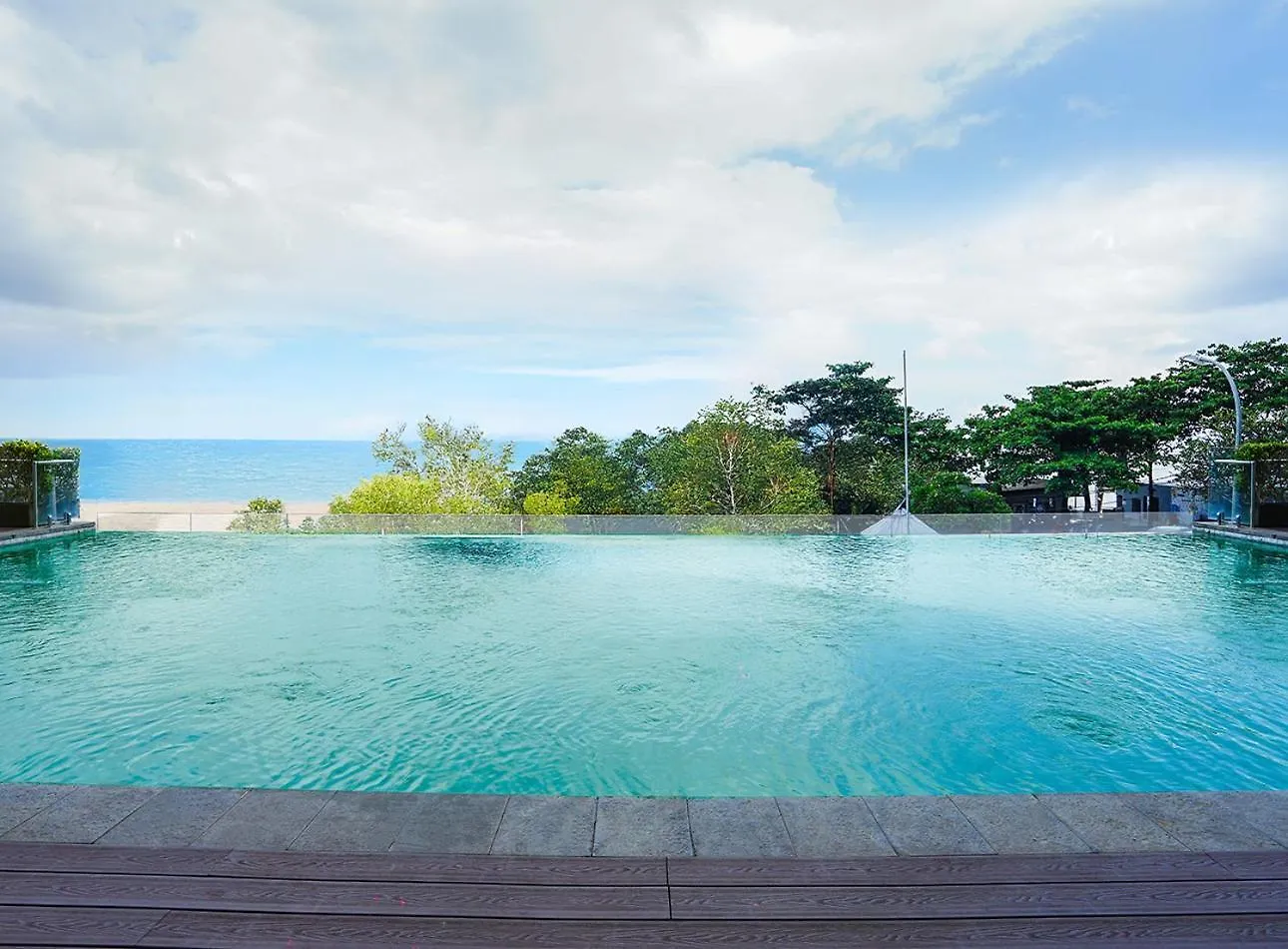 Platinum Hotel Jimbaran Beach Bali 5*,
